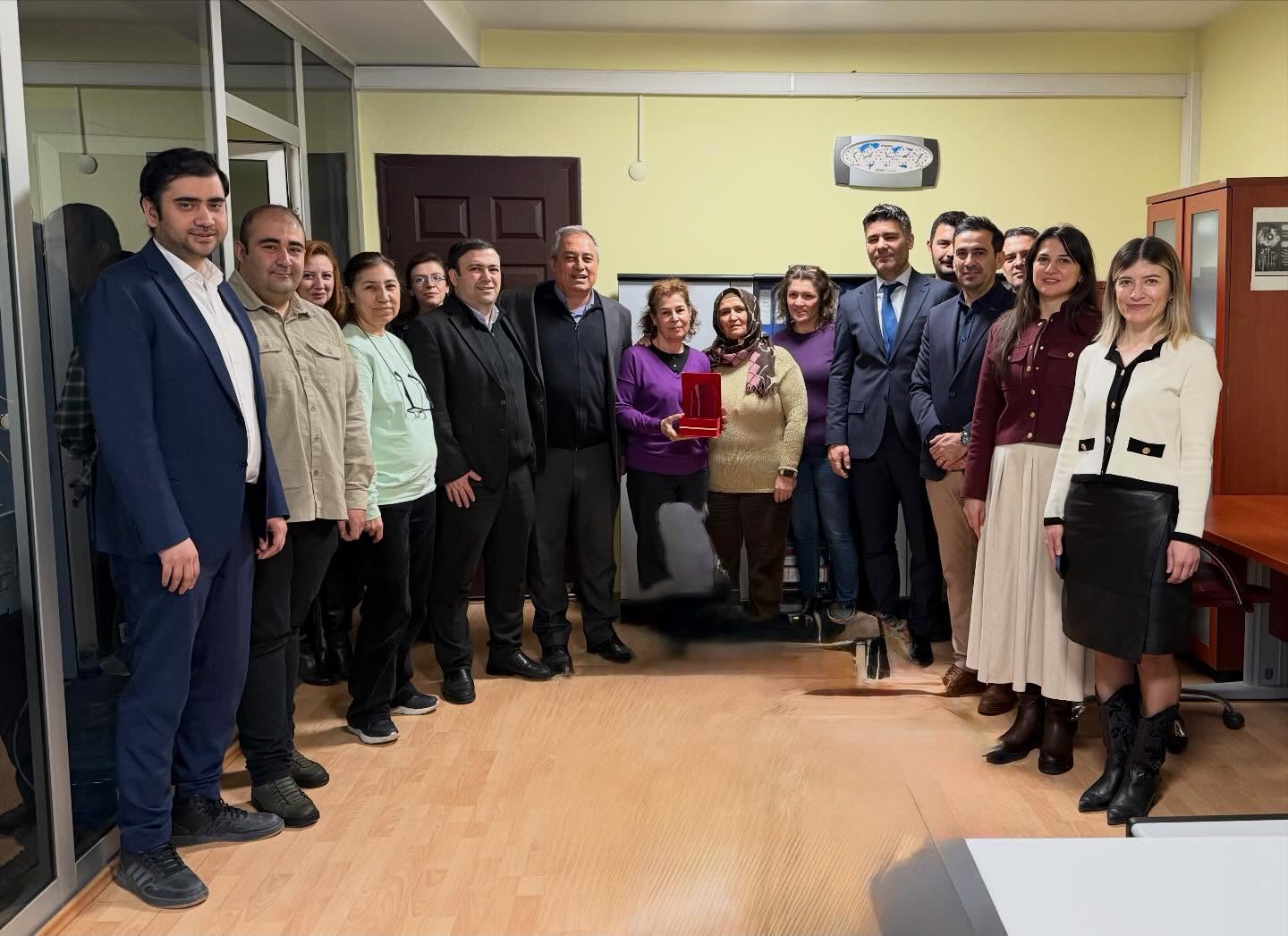 Kıymetli Üyemiz Ayşe Bayrak’a Emeklilik Hayatında Sağlık ve Mutluluk Dileriz
